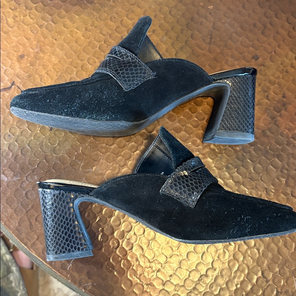 NYDJ Clara Suede Heeled Penny Mules in black/ Size 8M - Picture 4 of 6